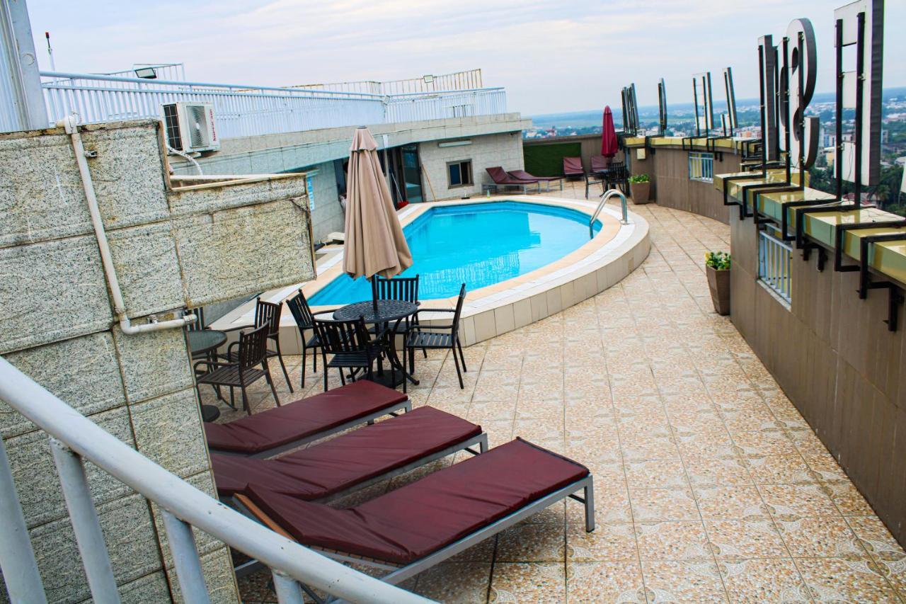 Residence Le Carat Bonapriso Ντουάλα Εξωτερικό φωτογραφία