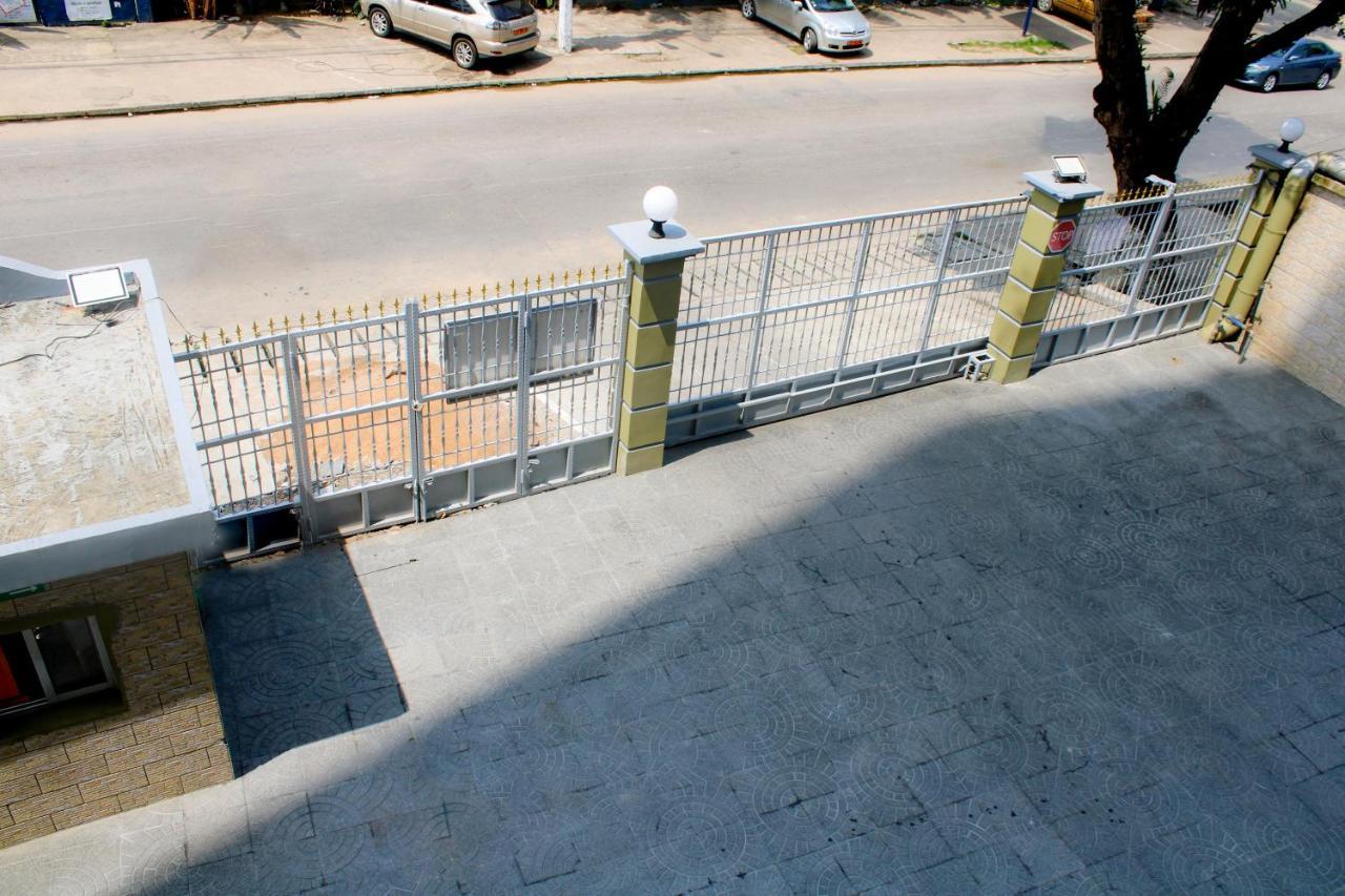 Residence Le Carat Bonapriso Ντουάλα Εξωτερικό φωτογραφία