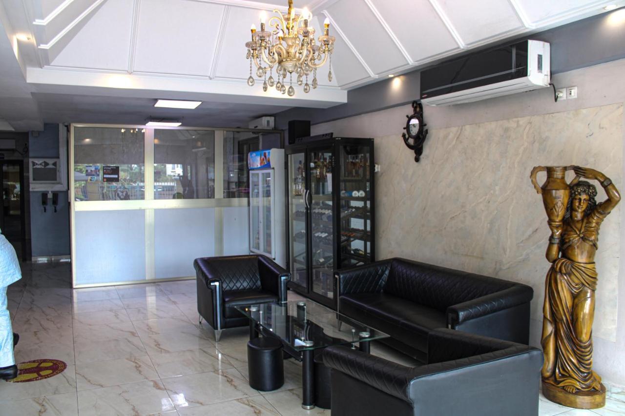 Residence Le Carat Bonapriso Ντουάλα Εξωτερικό φωτογραφία