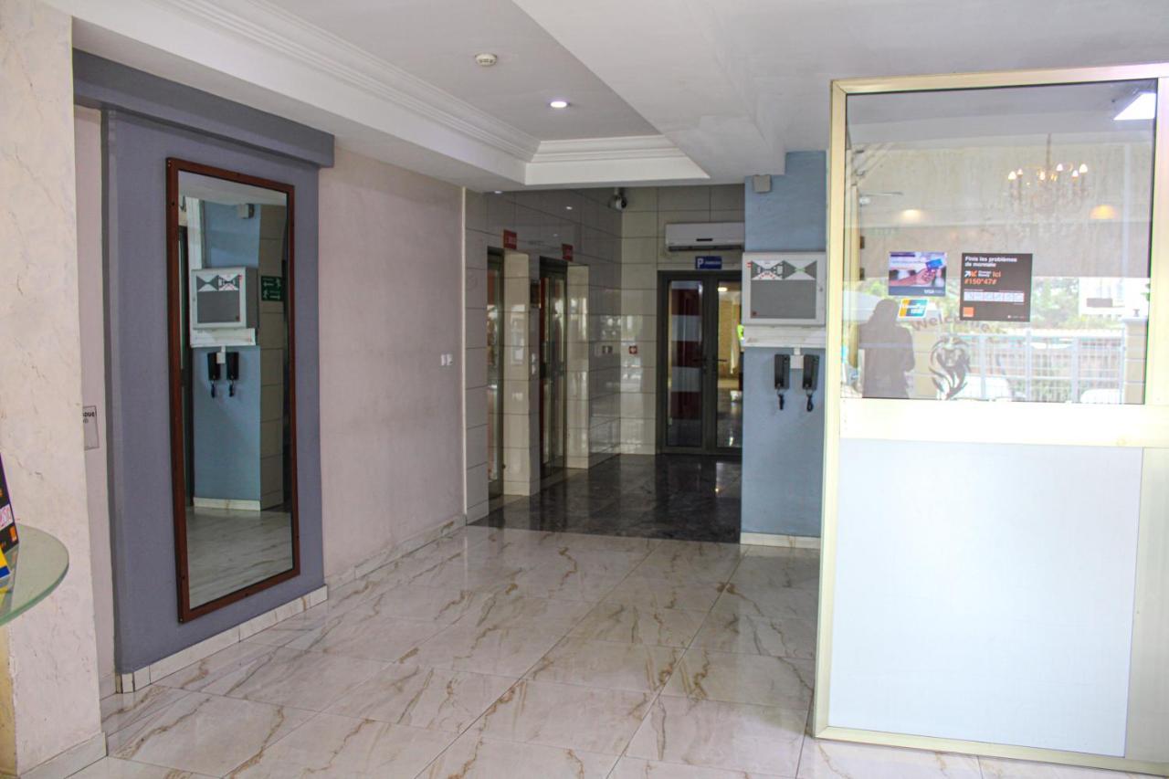 Residence Le Carat Bonapriso Ντουάλα Εξωτερικό φωτογραφία