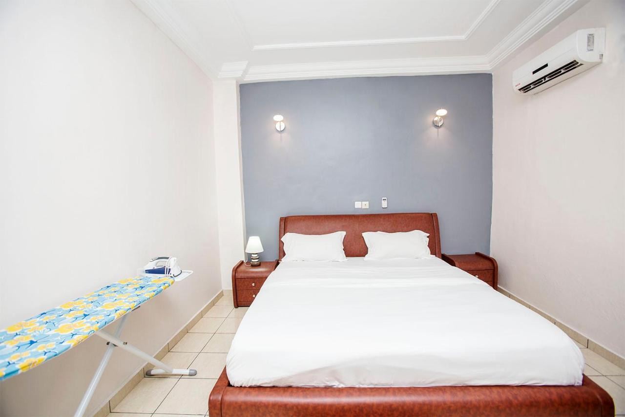 Residence Le Carat Bonapriso Ντουάλα Εξωτερικό φωτογραφία